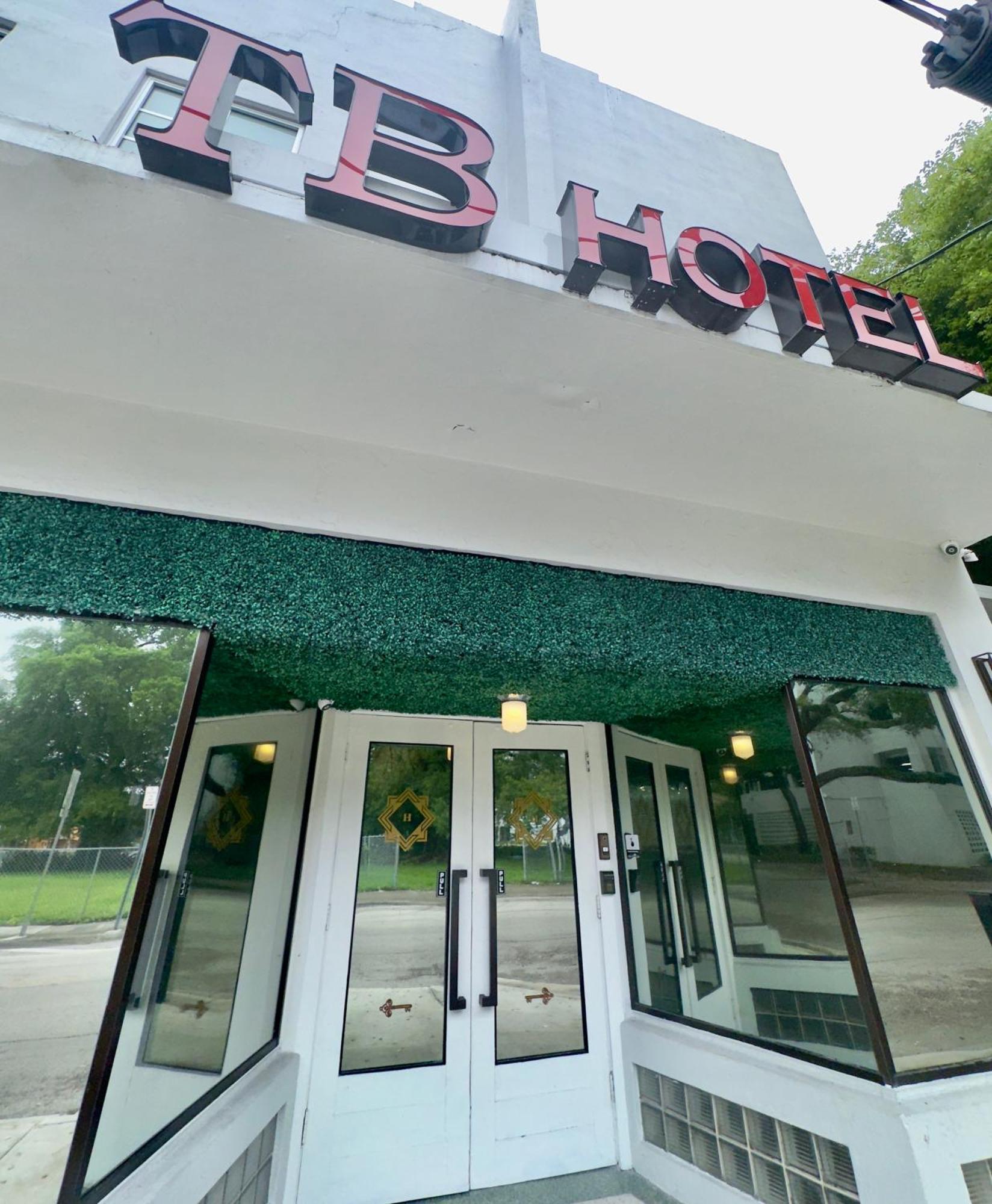 Tb Hotel Маями Екстериор снимка